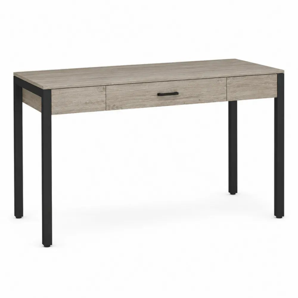 Holzschreibtisch mit Metallbeinen